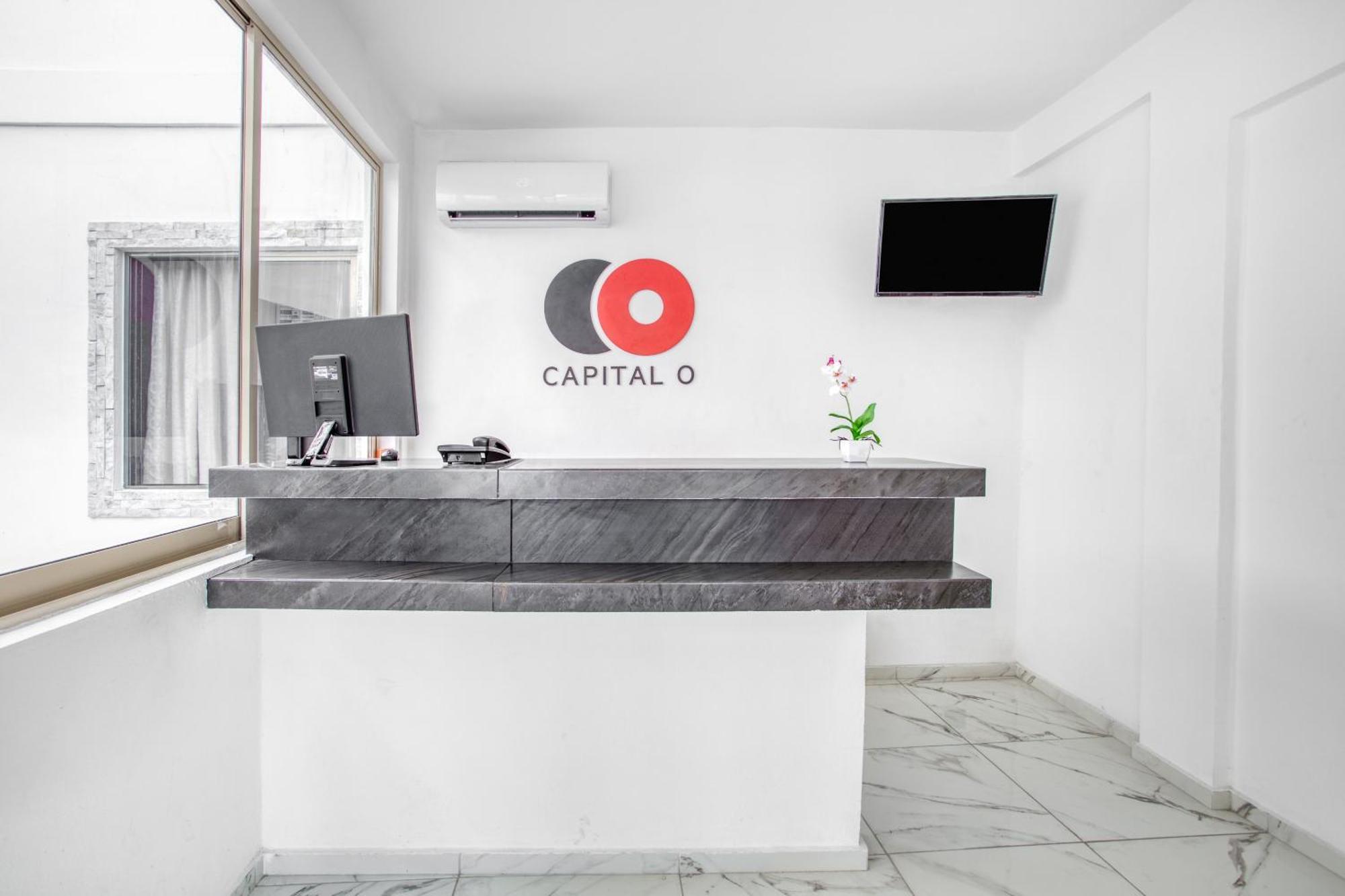 Capital O Hotel Yukon Плая дел Кармен Екстериор снимка